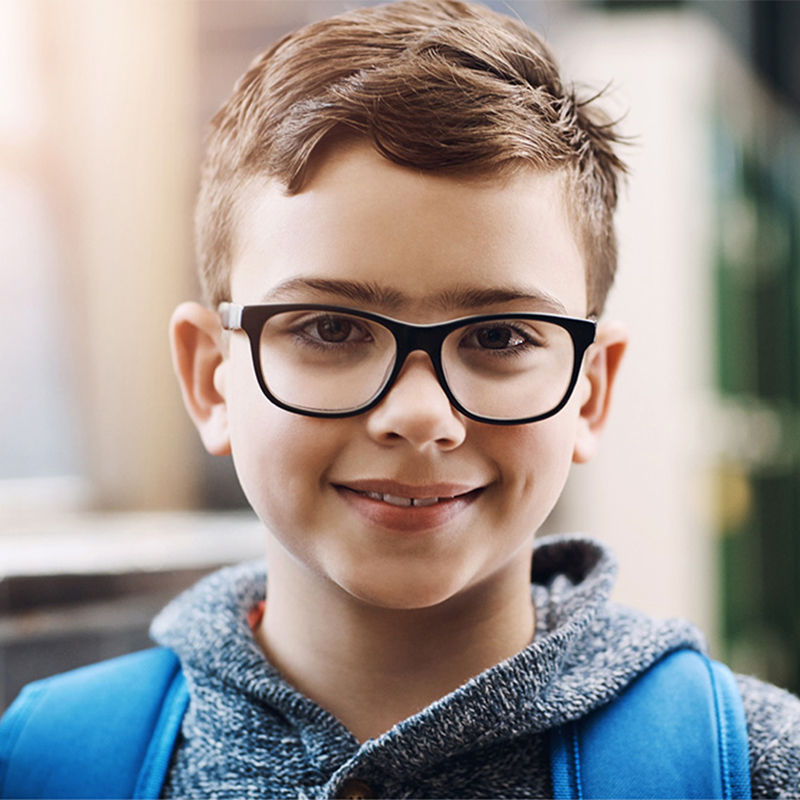 Osmihranná cirkulární čočka pro kontrolu krátkozrakosti