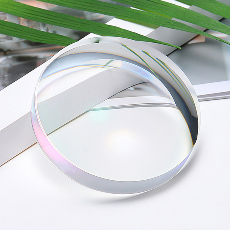 1,56 Polotovar s jedním objektivem