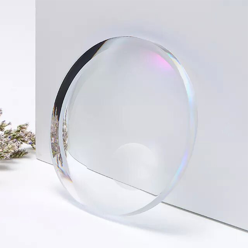 1,499 Polotovar s kulatou horní bifokální čočkou