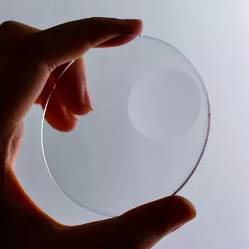 1,56 Polotovar s kulatou horní bifokální čočkou