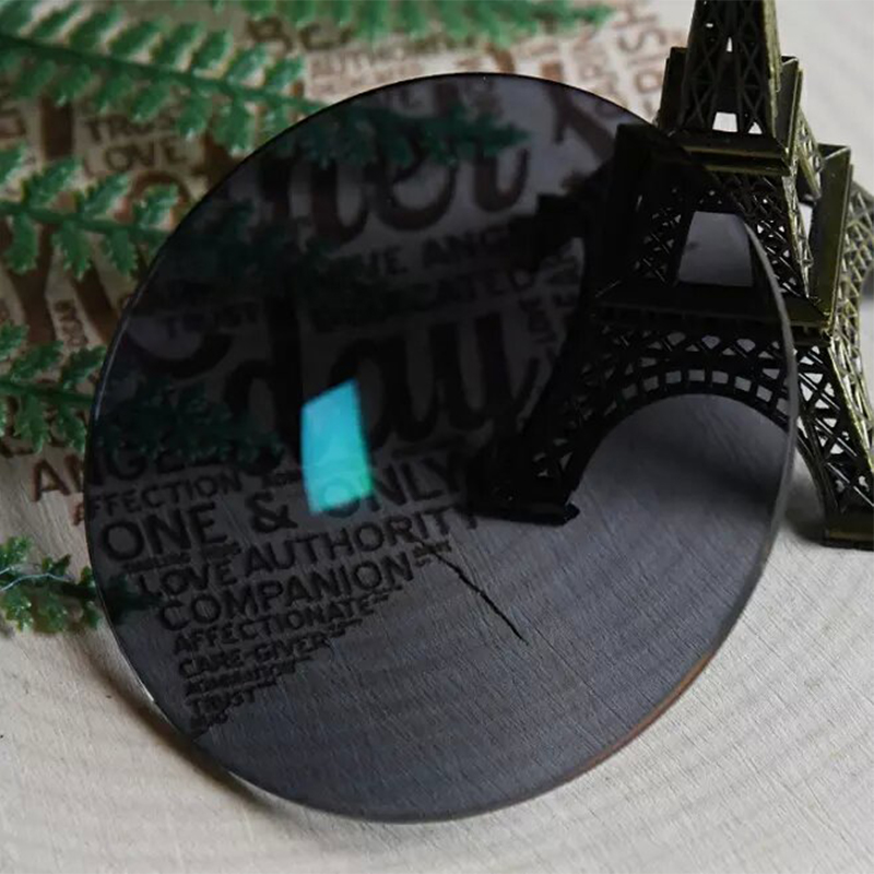 1,60 Polohotový fotochromatický jednovidový objektiv